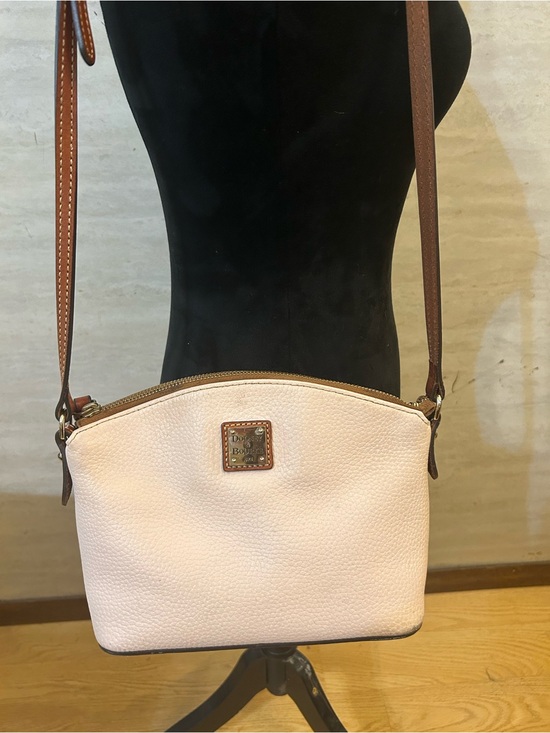 Dooney & Bourke Handbags - Dooney & Bourke Suki Pebble Leather Crossbody Bag